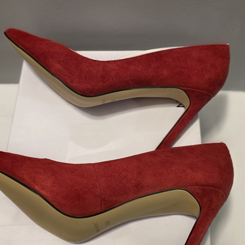 BRAND NEW Nine West Red Suede Tatiana Stiletto Heels - Picture 5 of 7